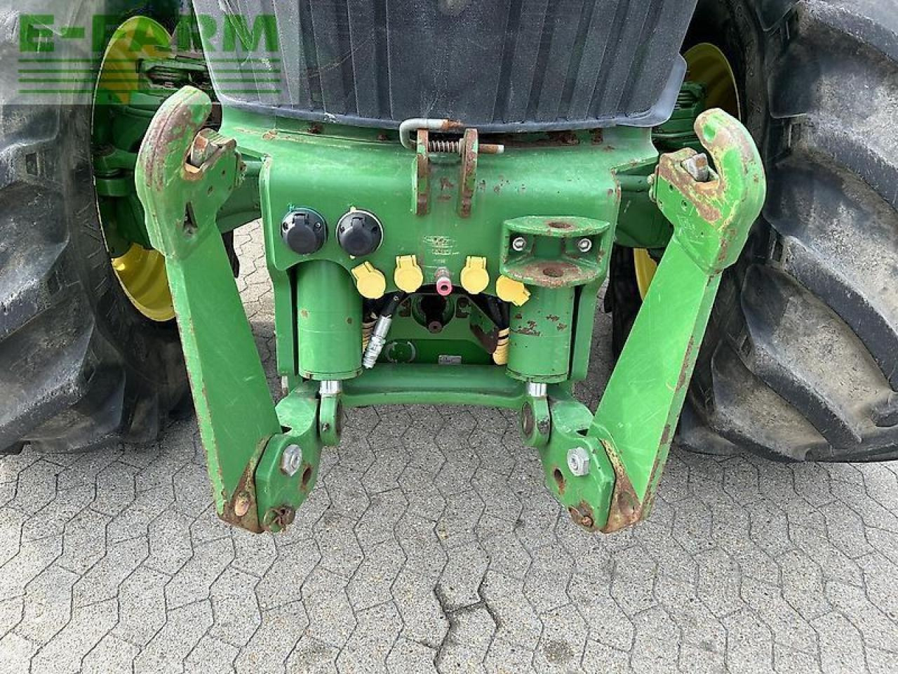 John Deere 7230r - Трактор: фото 5 John Deere 7230r - Трактор: фото 5