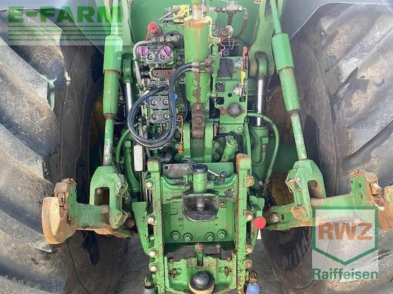 John Deere 7230r - Трактор: фото 4 John Deere 7230r - Трактор: фото 4