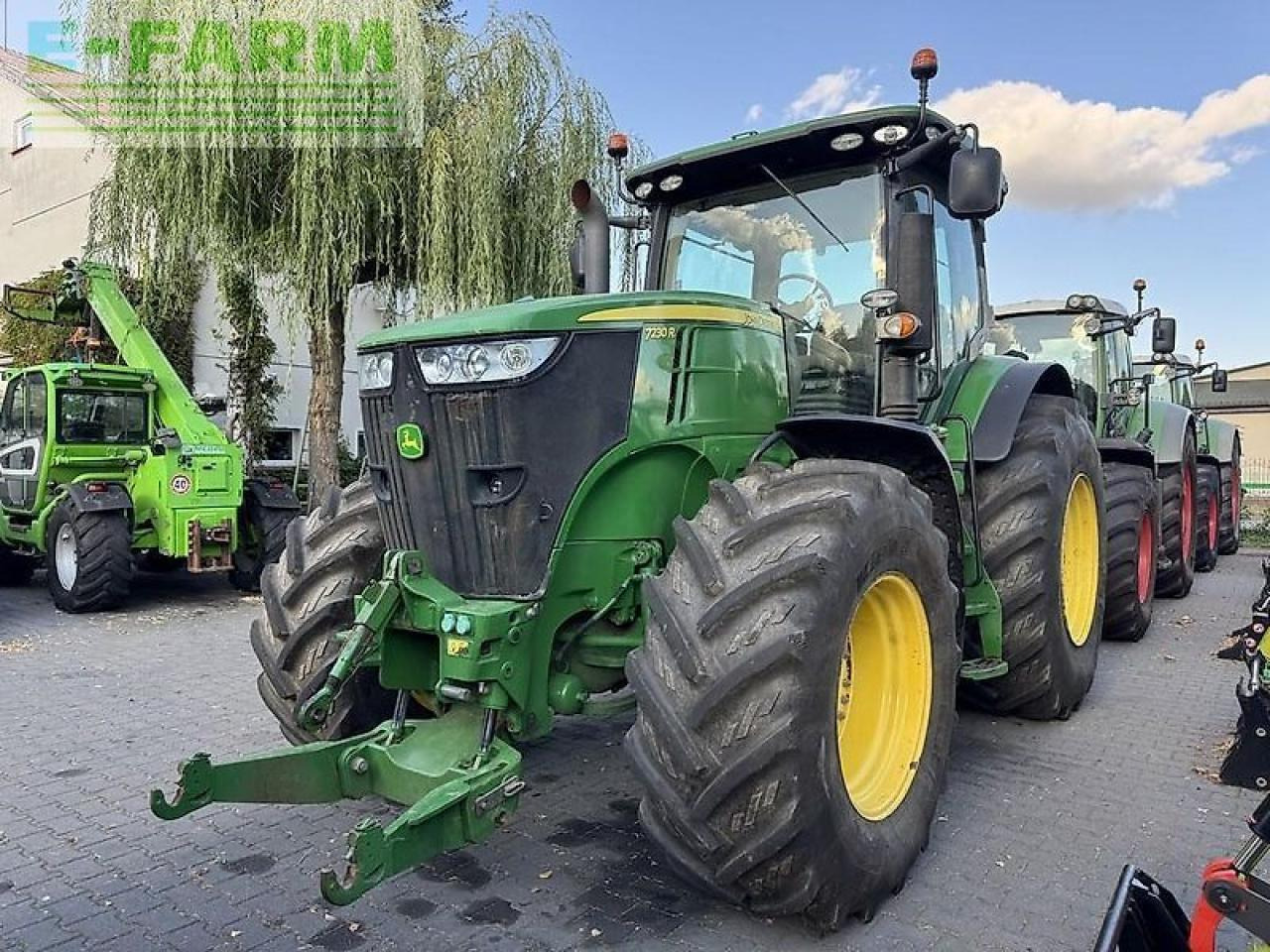 John Deere 7230r - Трактор: фото 2 John Deere 7230r - Трактор: фото 2