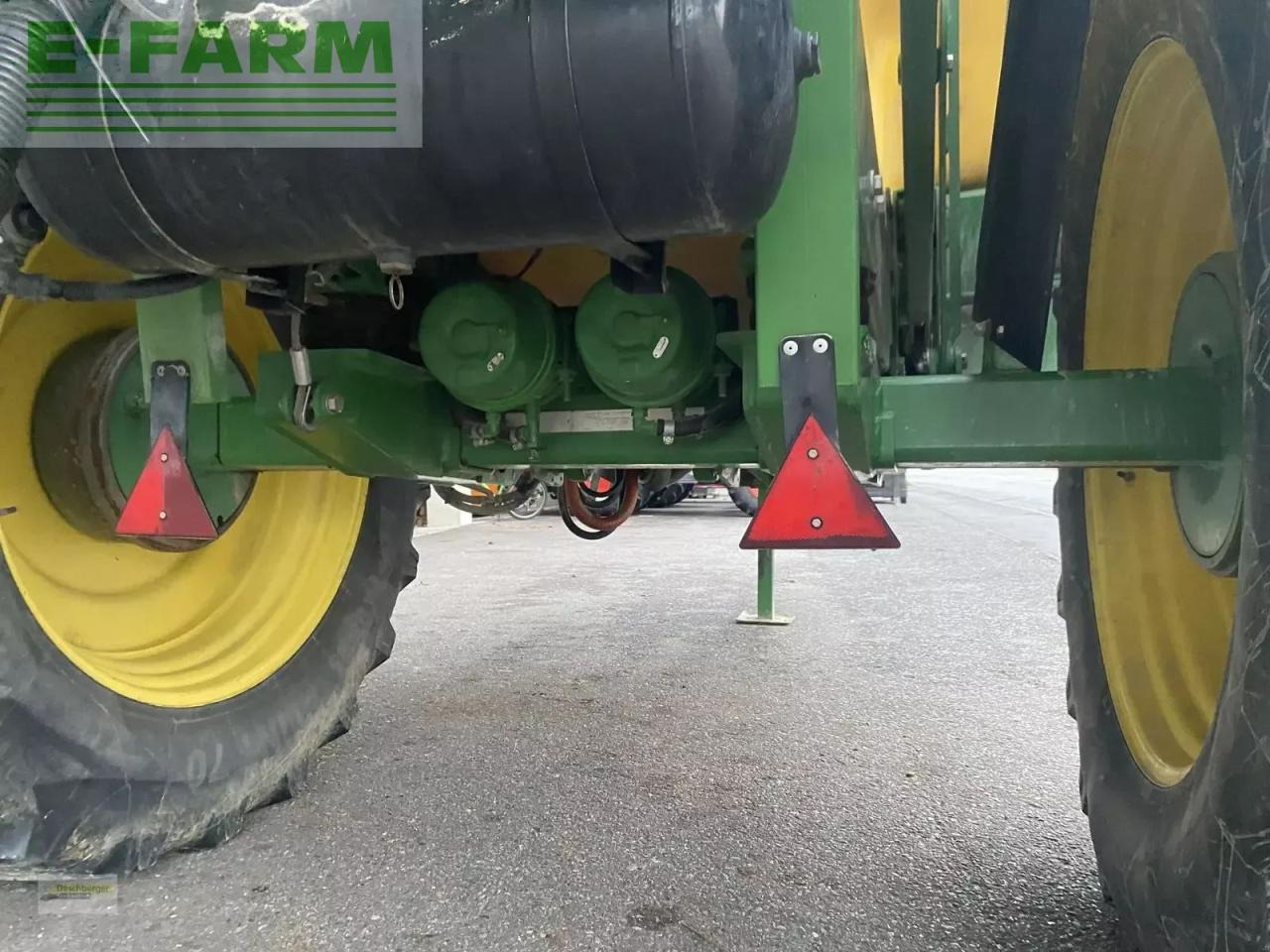 Прицепной опрыскиватель John Deere 740 - 28 m: фото 10 Прицепной опрыскиватель John Deere 740 - 28 m: фото 10
