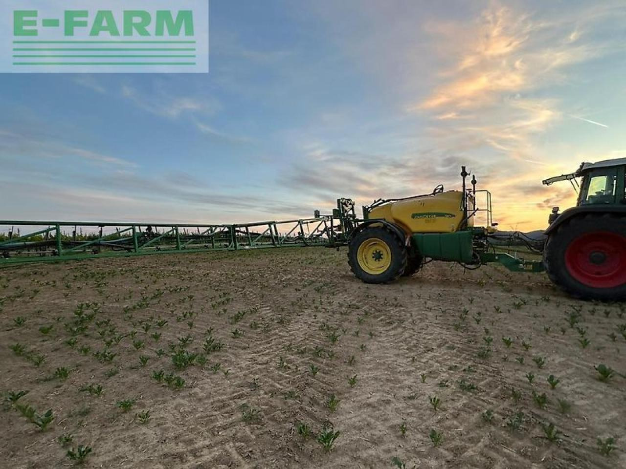 John Deere 740i - Прицепной опрыскиватель: фото 2 John Deere 740i - Прицепной опрыскиватель: фото 2