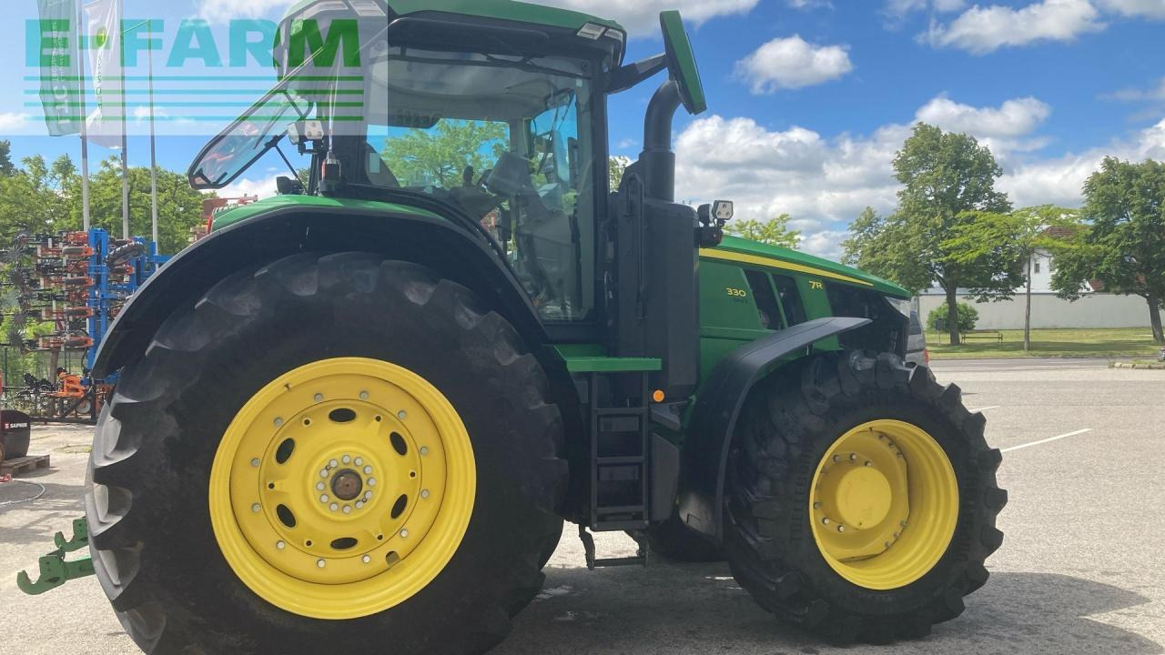 John Deere 7R 330 - Трактор: фото 5 John Deere 7R 330 - Трактор: фото 5