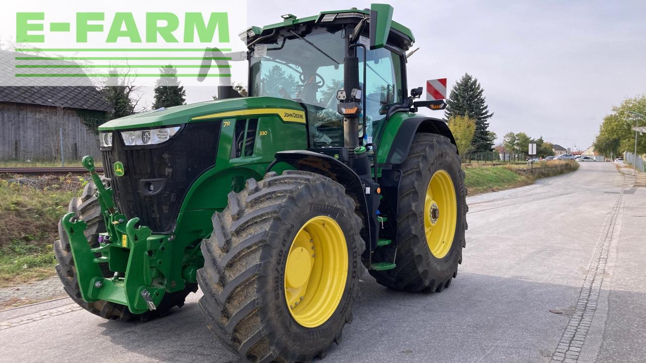 John Deere 7R330 - Трактор: фото 1 John Deere 7R330 - Трактор: фото 1