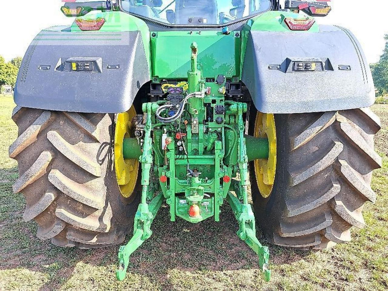 John Deere 7r 310 e23 - Трактор: фото 5 John Deere 7r 310 e23 - Трактор: фото 5