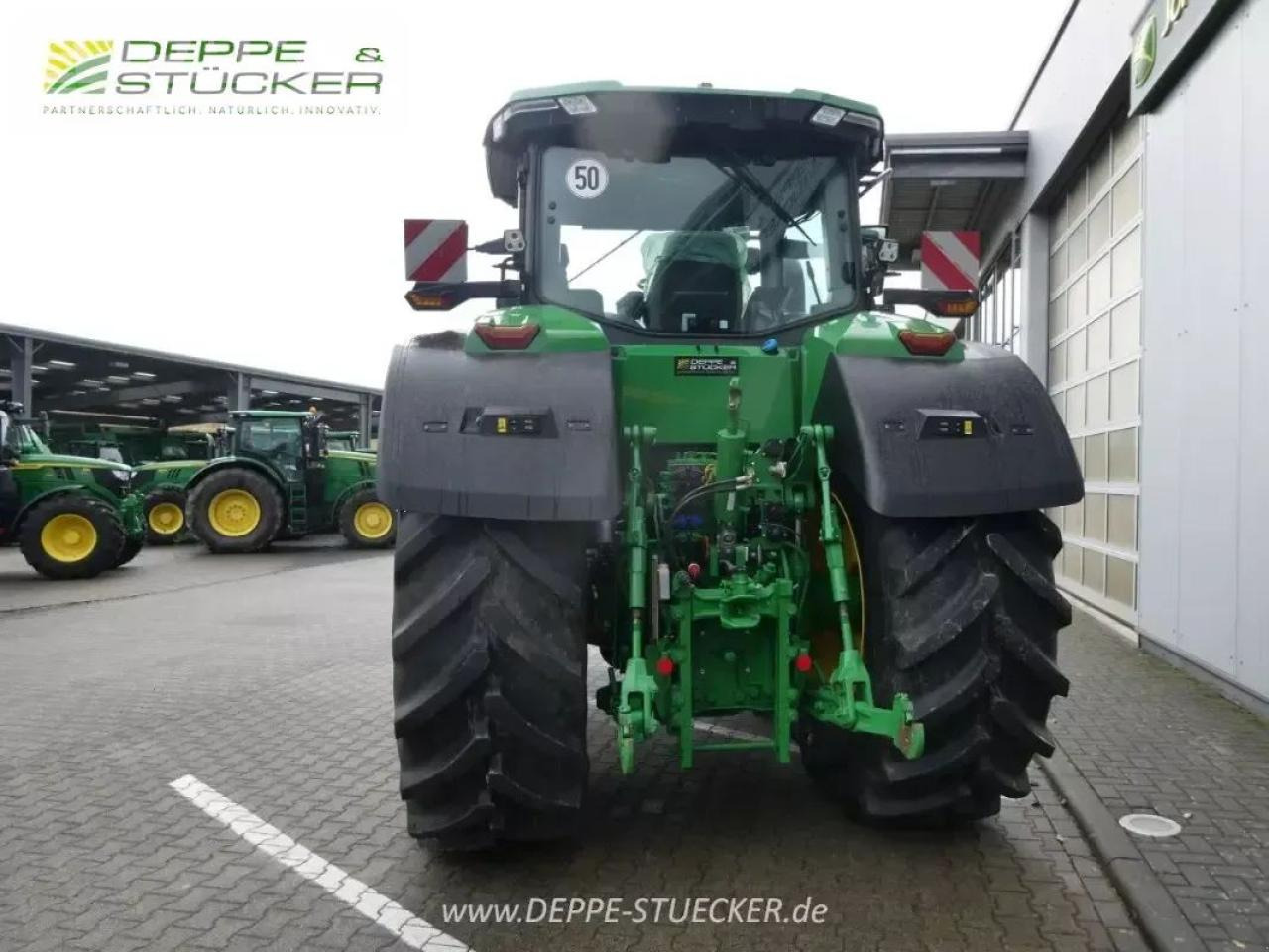 John Deere 7r 330 - Трактор: фото 4 John Deere 7r 330 - Трактор: фото 4