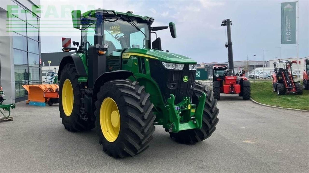 John Deere 7r 330 - Трактор: фото 2 John Deere 7r 330 - Трактор: фото 2