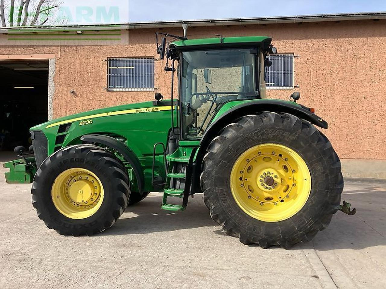John Deere 8230 ils, powr shift - Трактор: фото 5 John Deere 8230 ils, powr shift - Трактор: фото 5