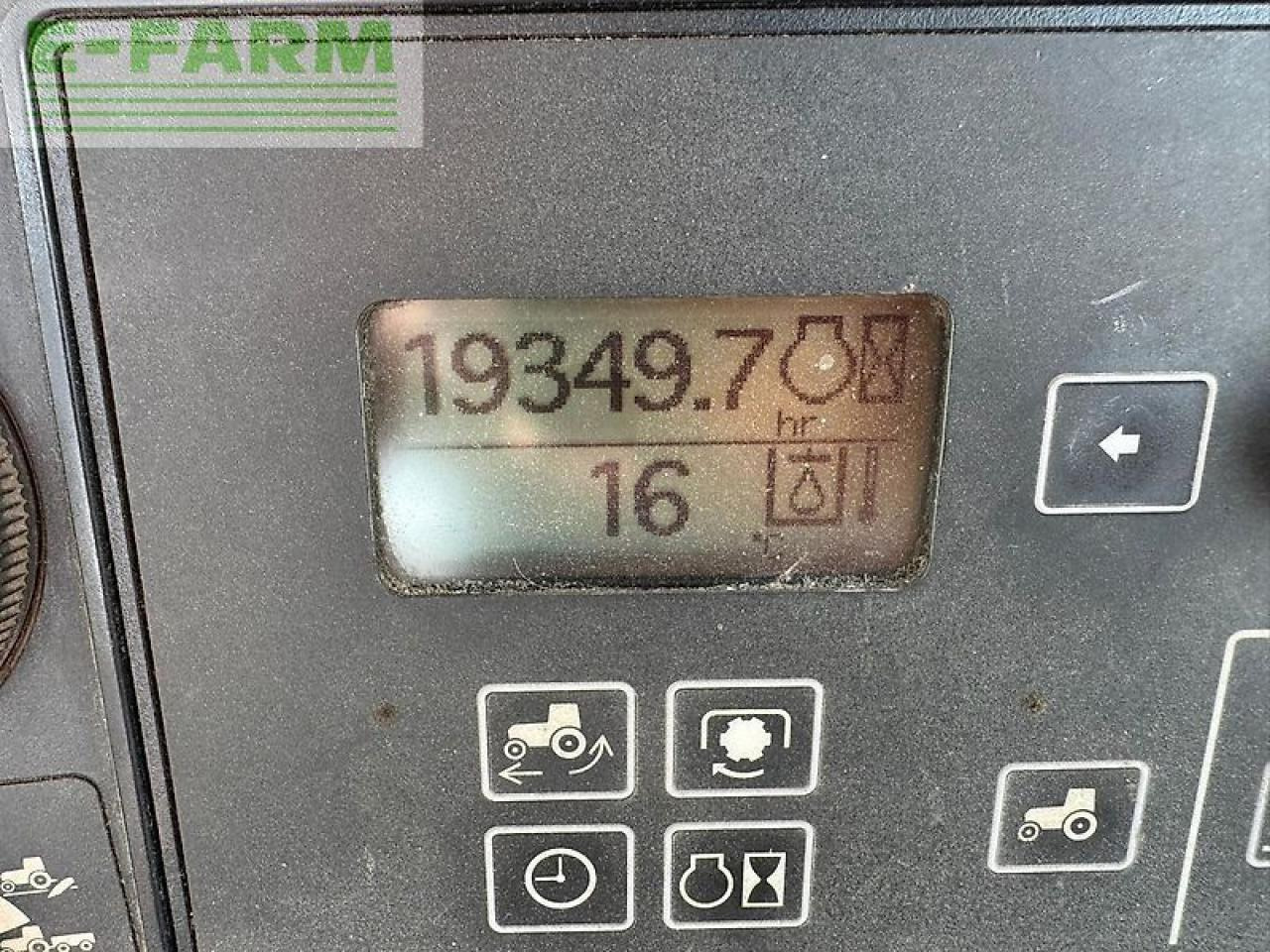 John Deere 8330 - Трактор: фото 3 John Deere 8330 - Трактор: фото 3