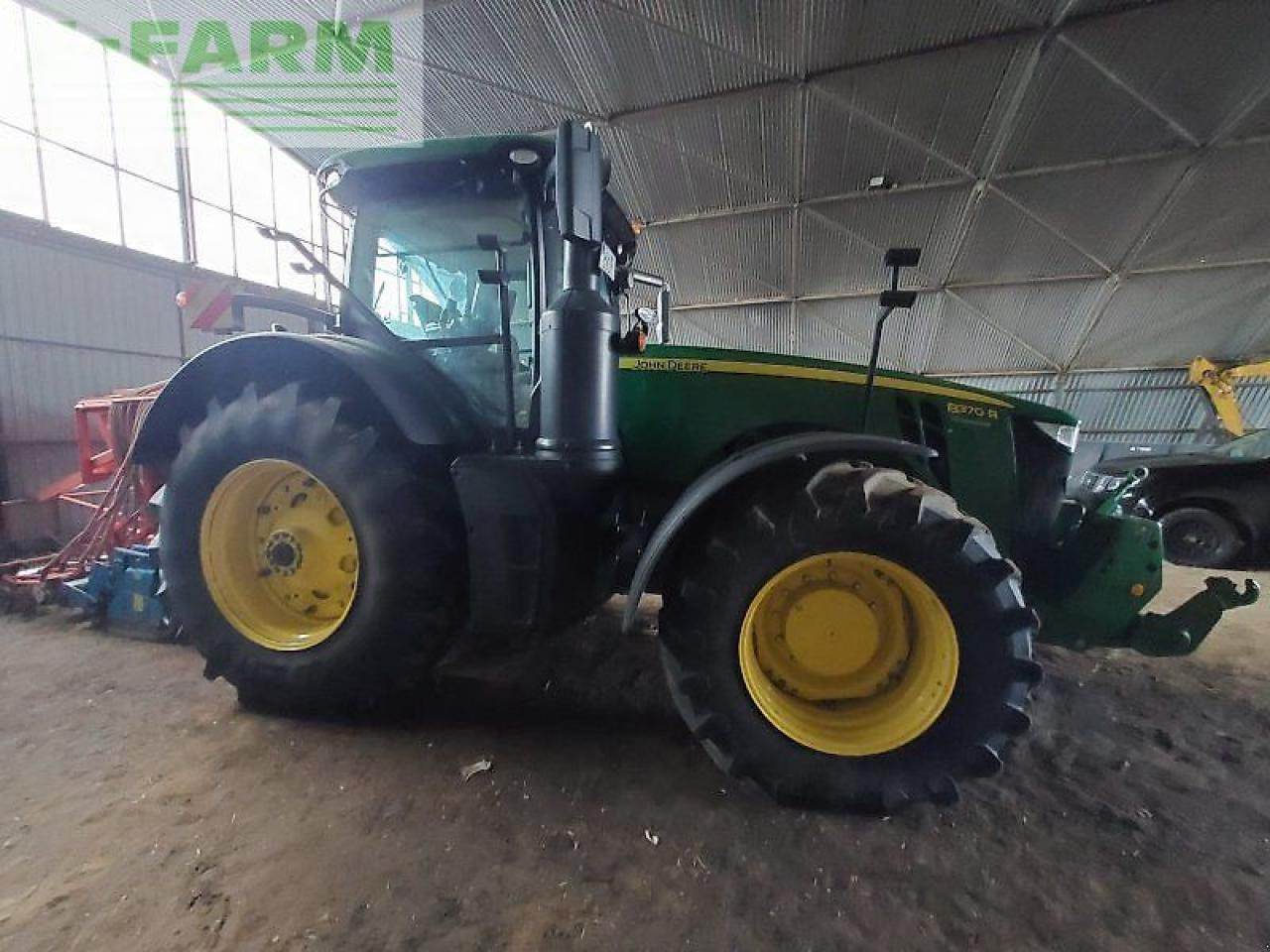 John Deere 8370 r - Трактор: фото 3 John Deere 8370 r - Трактор: фото 3