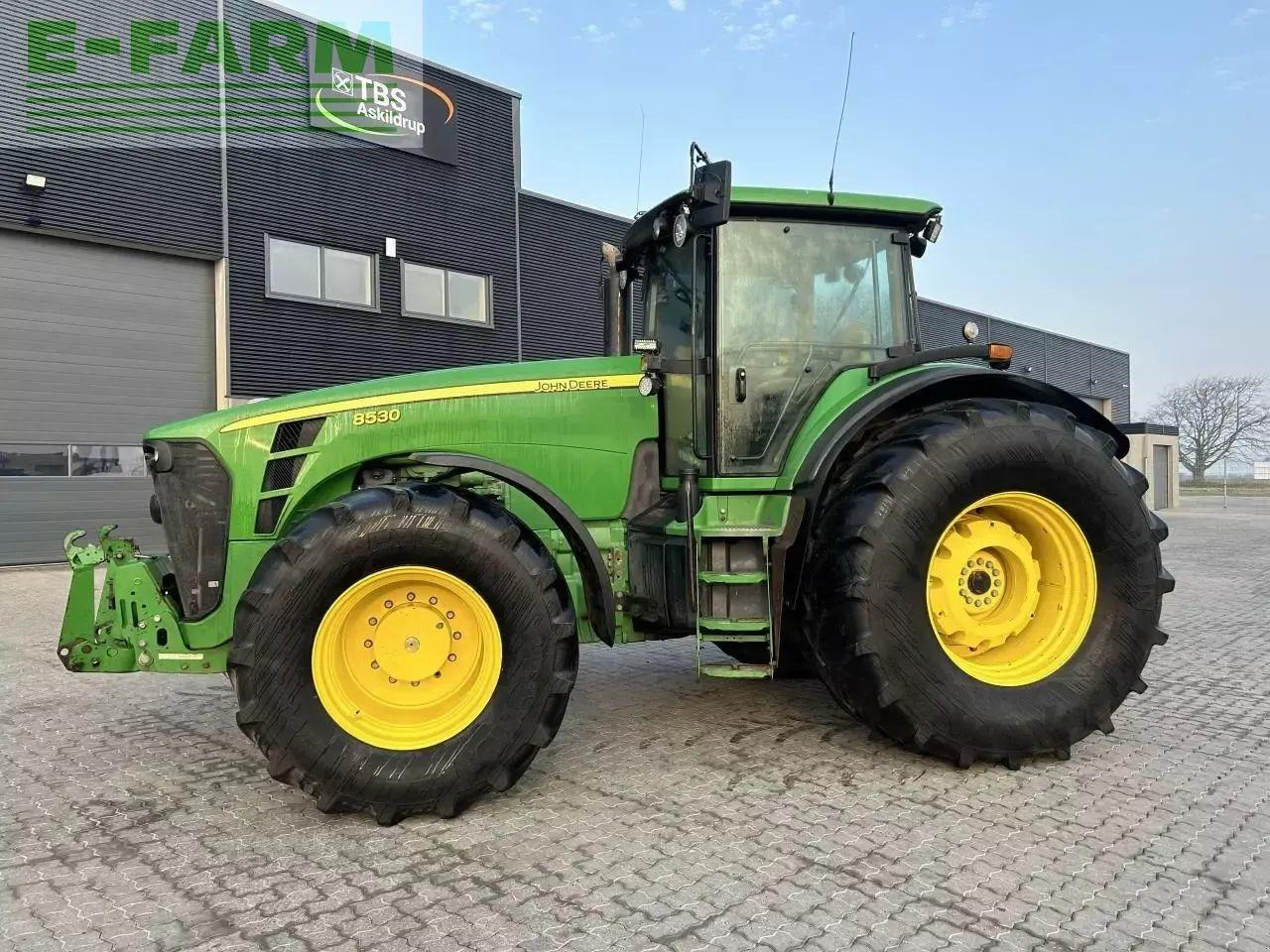 John Deere 8530 - Трактор: фото 1 John Deere 8530 - Трактор: фото 1