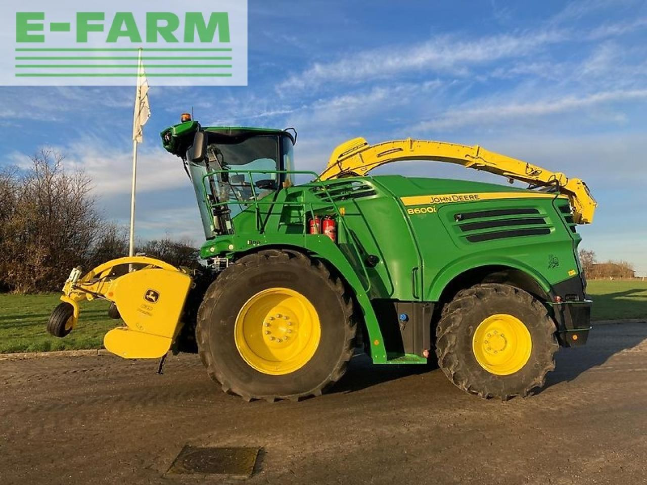 John Deere 8600i - Кормоуборочный комбайн: фото 1 John Deere 8600i - Кормоуборочный комбайн: фото 1