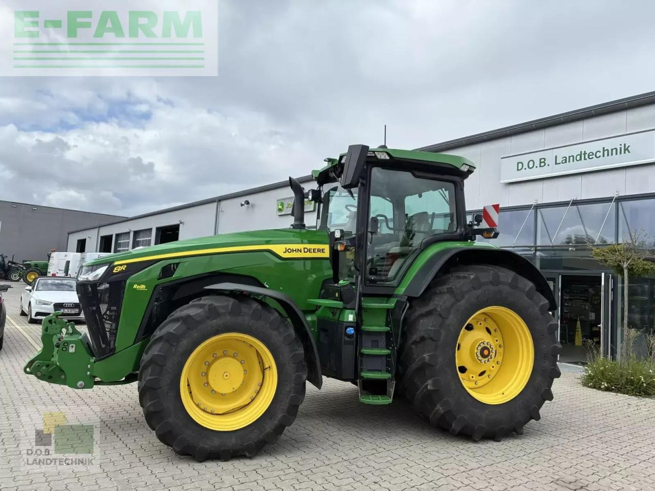 John Deere 8r 310 - Трактор: фото 3 John Deere 8r 310 - Трактор: фото 3