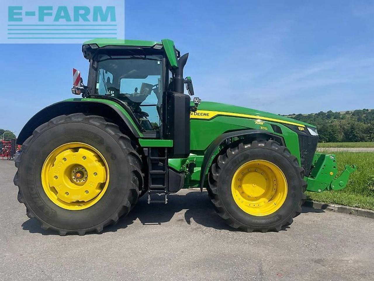 John Deere 8r370 / 8r 370 - Трактор: фото 2 John Deere 8r370 / 8r 370 - Трактор: фото 2