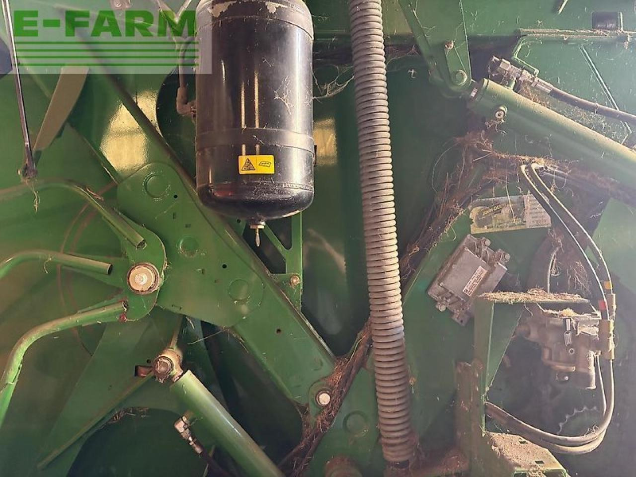 Пресс-подборщик тюковый John Deere 960: фото 12