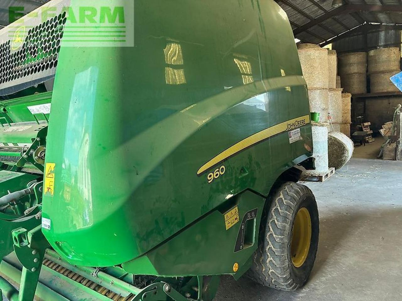 John Deere 960 - Пресс-подборщик тюковый: фото 1 John Deere 960 - Пресс-подборщик тюковый: фото 1