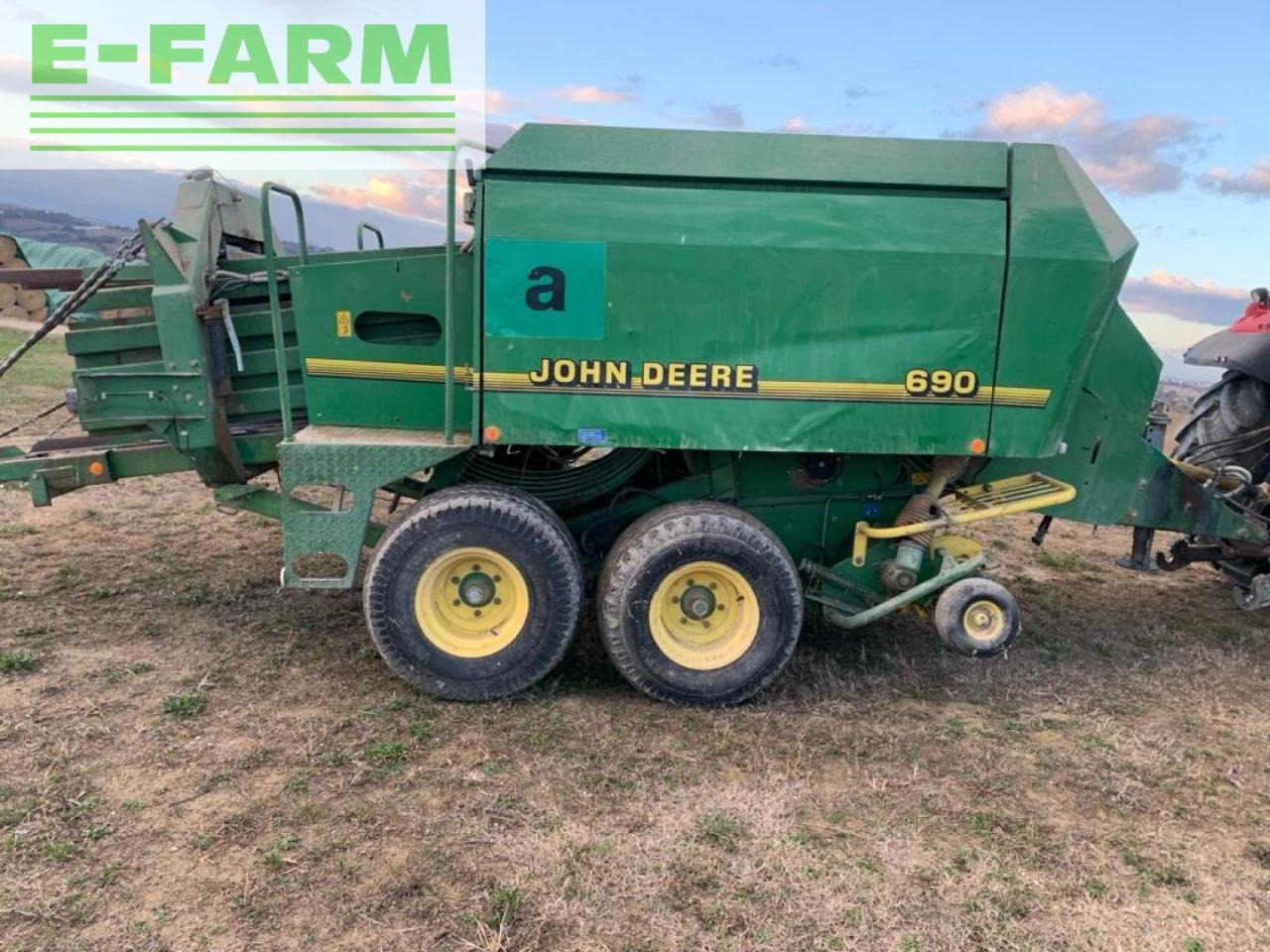 John Deere John Deere 690 - Пресс-подборщик тюковый: фото 3 John Deere John Deere 690 - Пресс-подборщик тюковый: фото 3