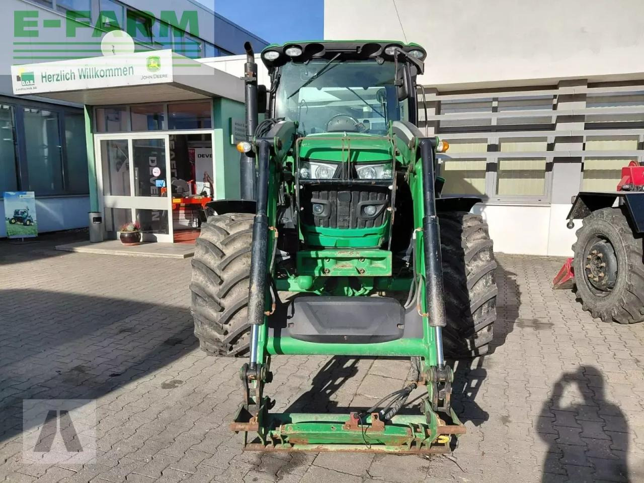 John Deere john deere 6110r 6110 r autoquad ecoplus - Трактор: фото 2 John Deere john deere 6110r 6110 r autoquad ecoplus - Трактор: фото 2