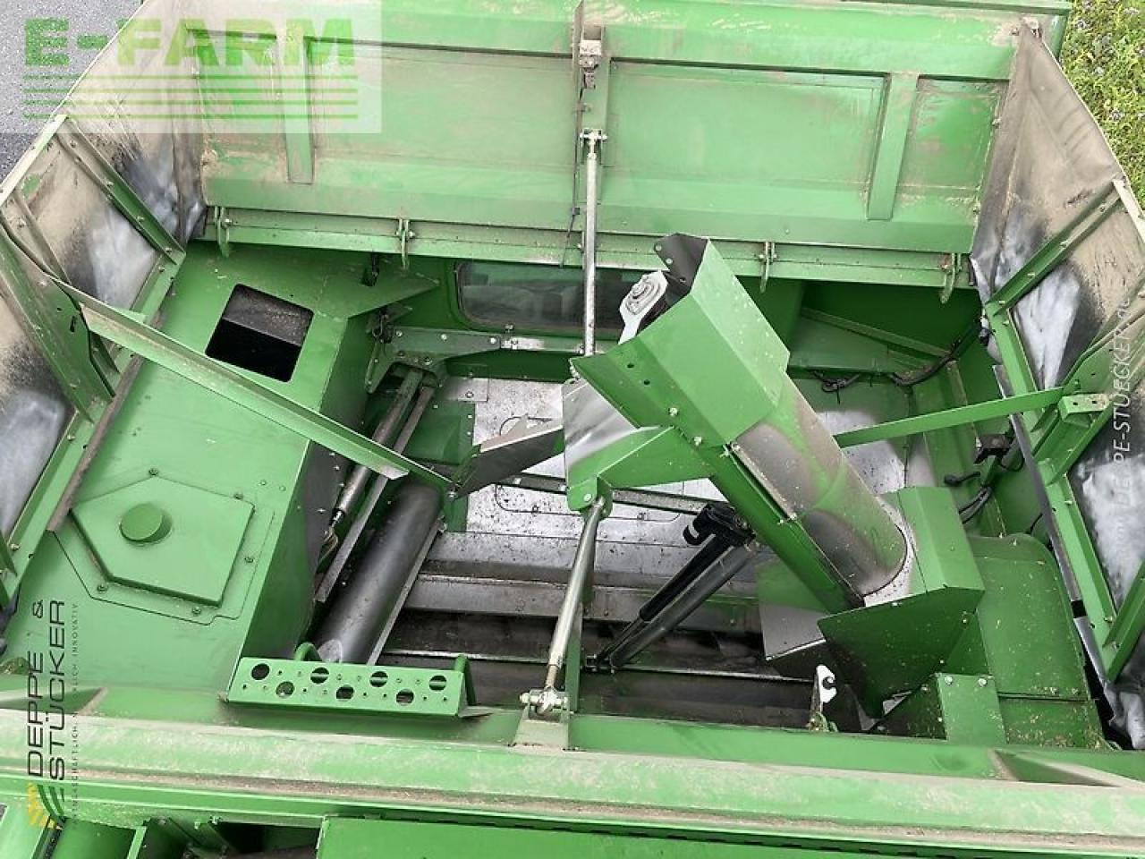 Зерноуборочный комбайн John Deere t560 hillmaster mit 620r und rapstisch: фото 8 Зерноуборочный комбайн John Deere t560 hillmaster mit 620r und rapstisch: фото 8