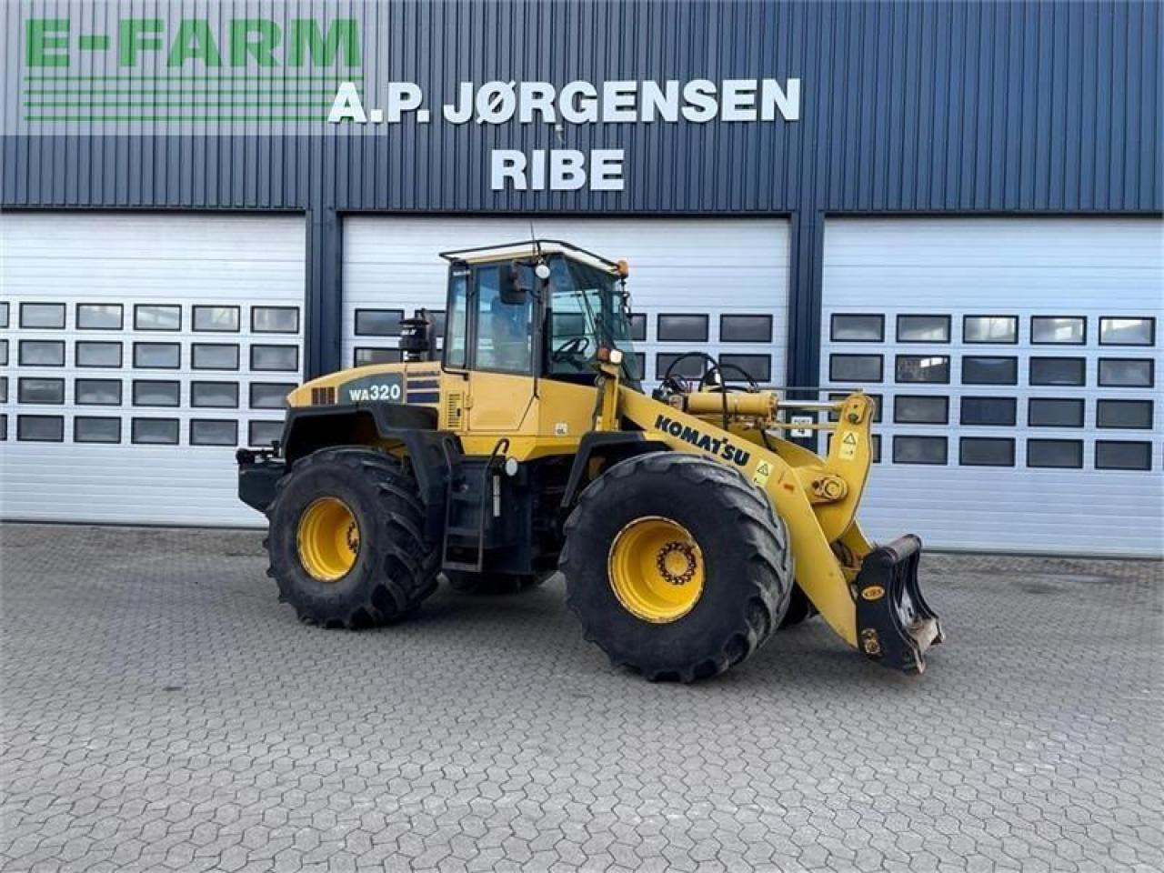 Komatsu wa320-5 - Мини-экскаватор: фото 1 Komatsu wa320-5 - Мини-экскаватор: фото 1