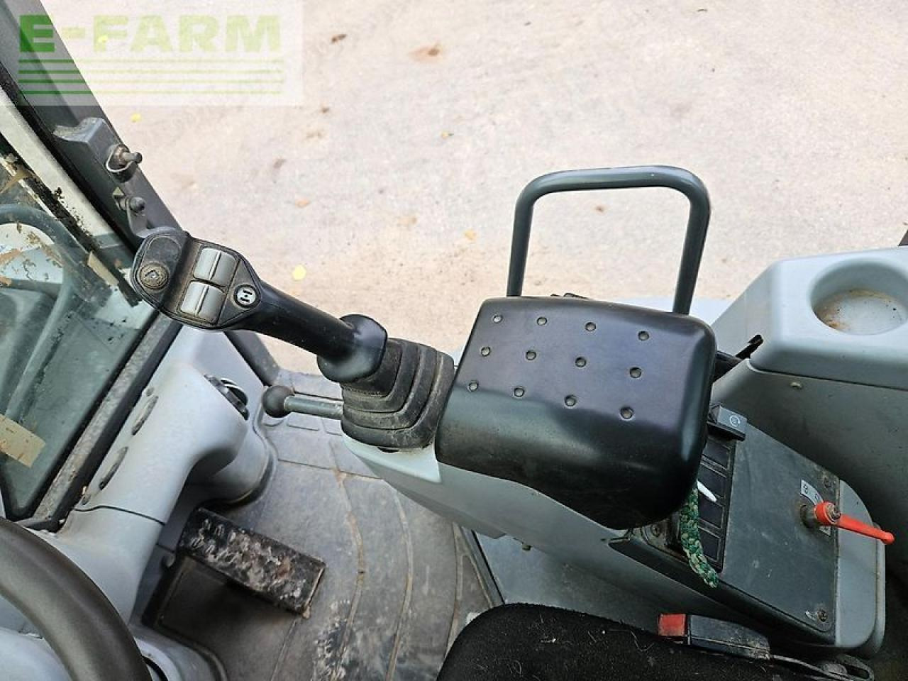 Мини-экскаватор Kramer 480: фото 16