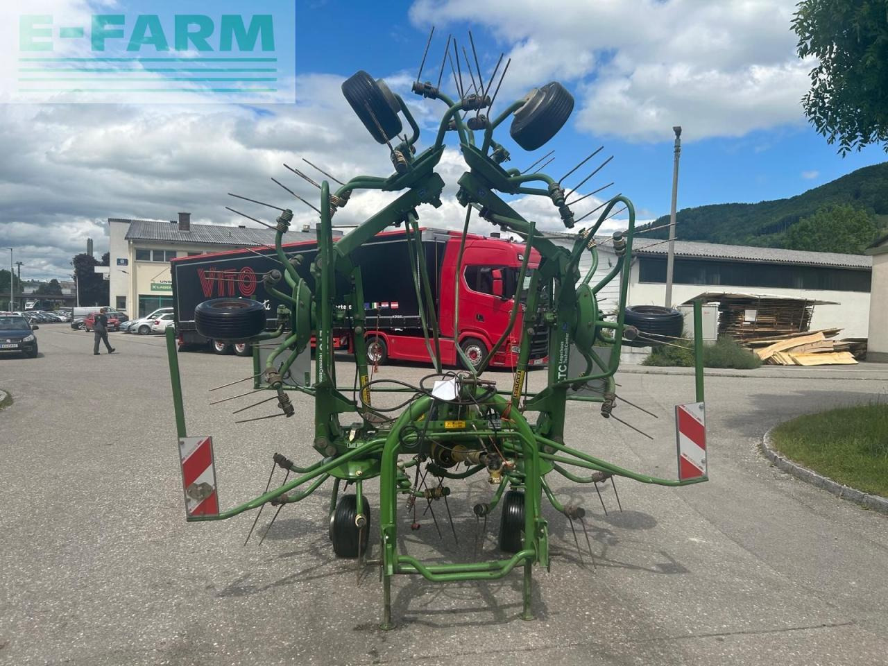 Krone KW 6.70 Kreiselheuer - Сеноворошилка: фото 2 Krone KW 6.70 Kreiselheuer - Сеноворошилка: фото 2