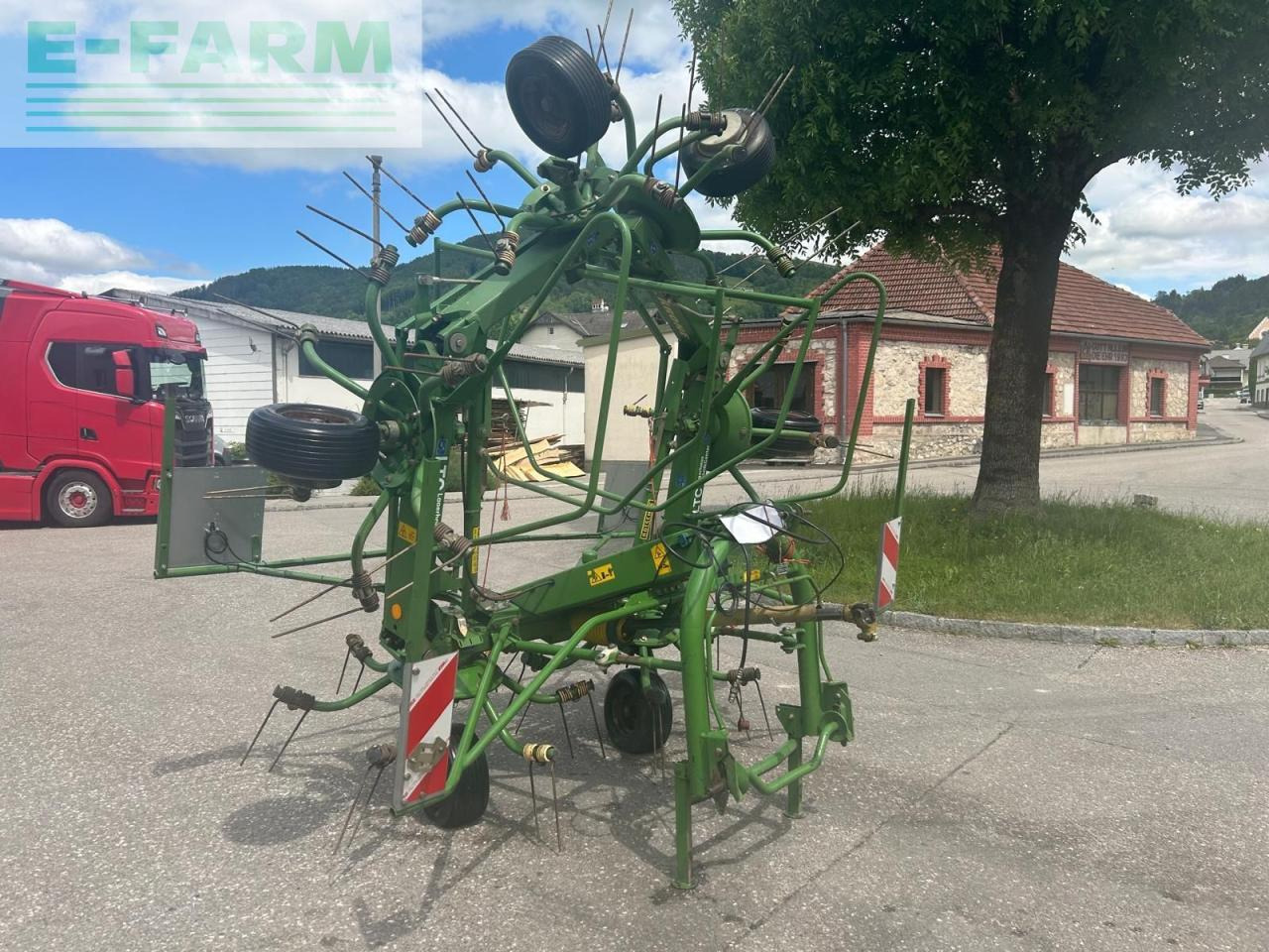 Krone KW 6.70 Kreiselheuer - Сеноворошилка: фото 1 Krone KW 6.70 Kreiselheuer - Сеноворошилка: фото 1