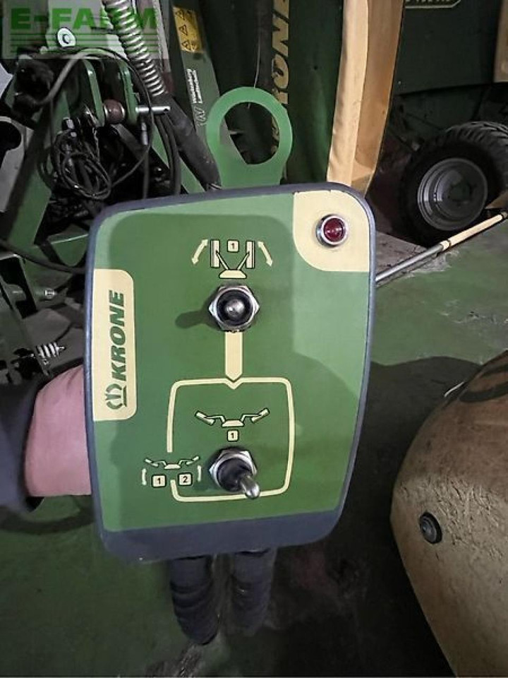 Krone easy cut b 890 - Косилка: фото 2 Krone easy cut b 890 - Косилка: фото 2