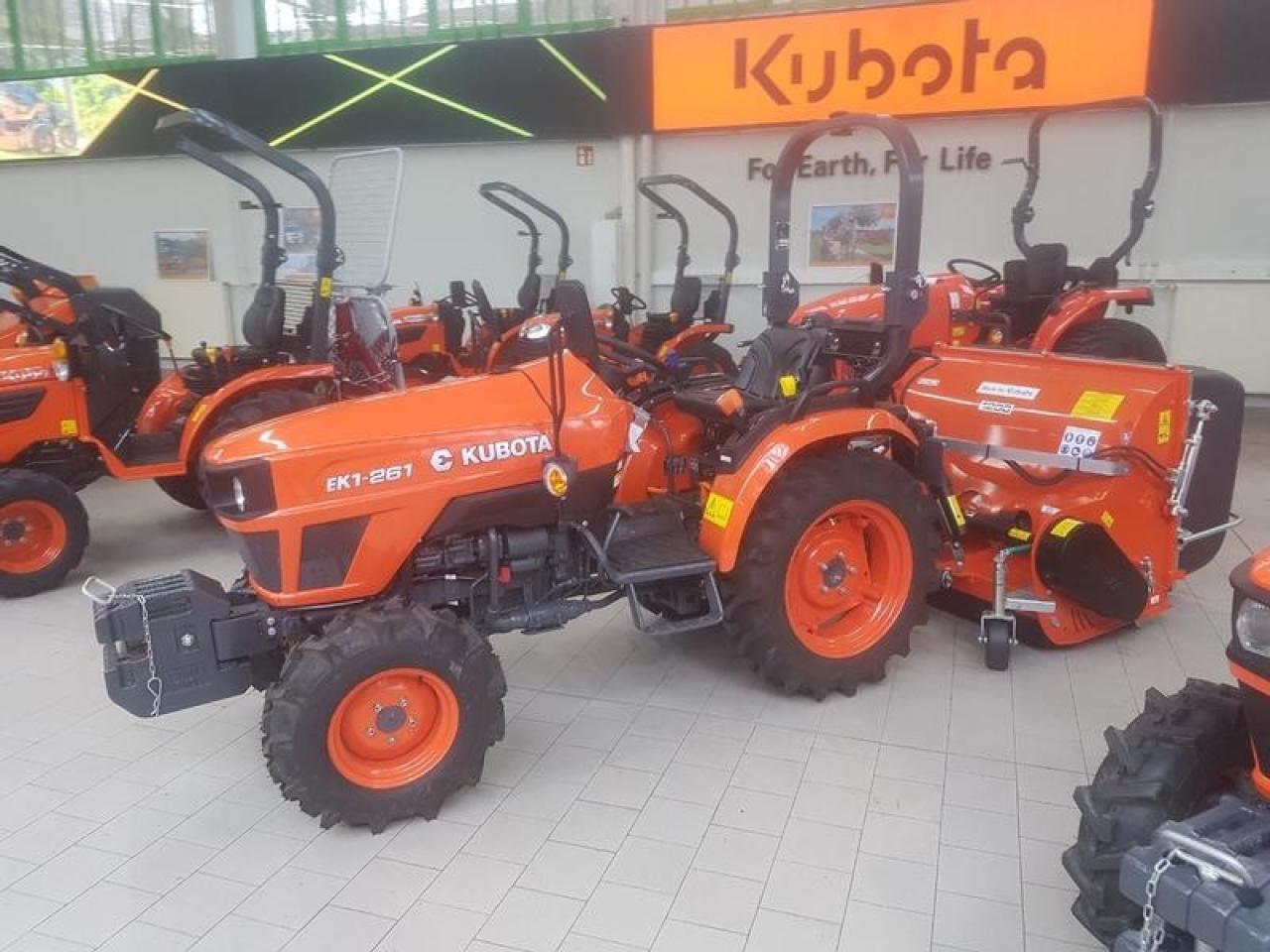 Kubota b2-261 hydrostat - Трактор: фото 1 Kubota b2-261 hydrostat - Трактор: фото 1