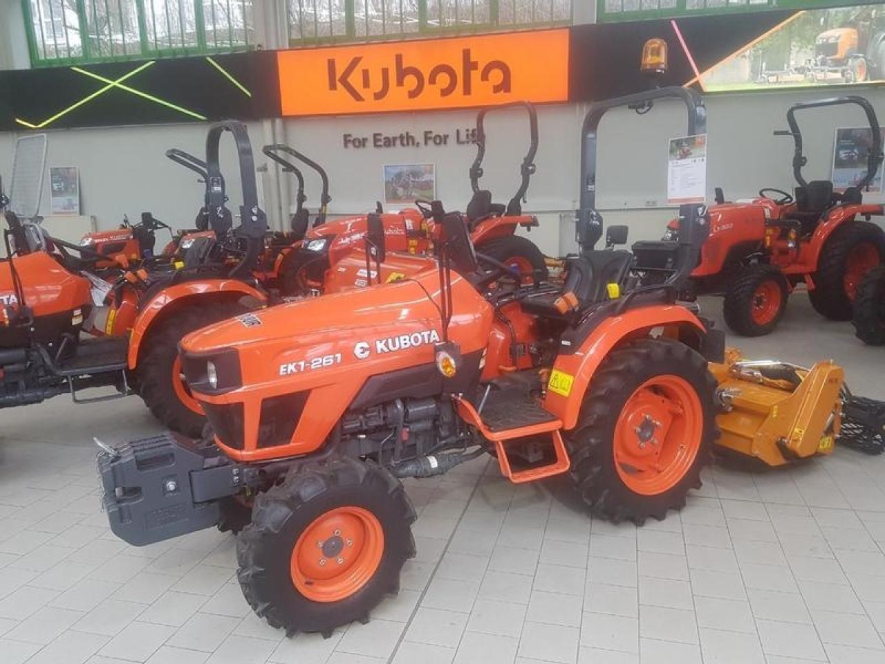 Kubota b2-261 hydrostat - Трактор: фото 5 Kubota b2-261 hydrostat - Трактор: фото 5