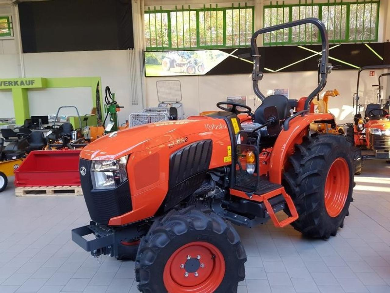 Kubota l1-522 - Трактор: фото 1 Kubota l1-522 - Трактор: фото 1