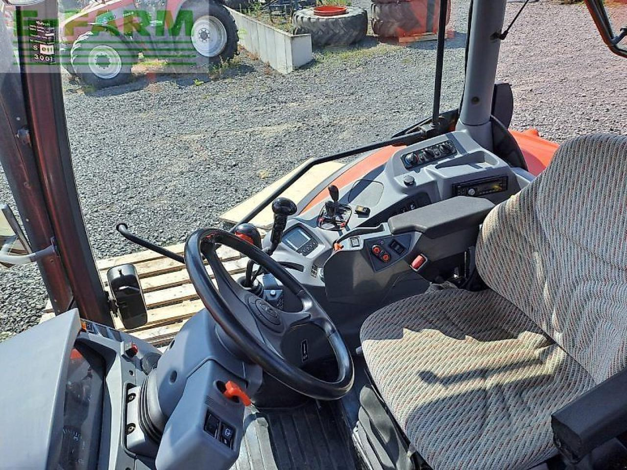 Kubota m135-17 gx 2 - Трактор: фото 4 Kubota m135-17 gx 2 - Трактор: фото 4