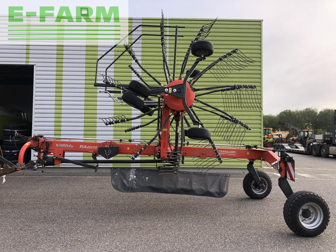 Kubota ra 2072 - Сеноворошилка: фото 1 Kubota ra 2072 - Сеноворошилка: фото 1