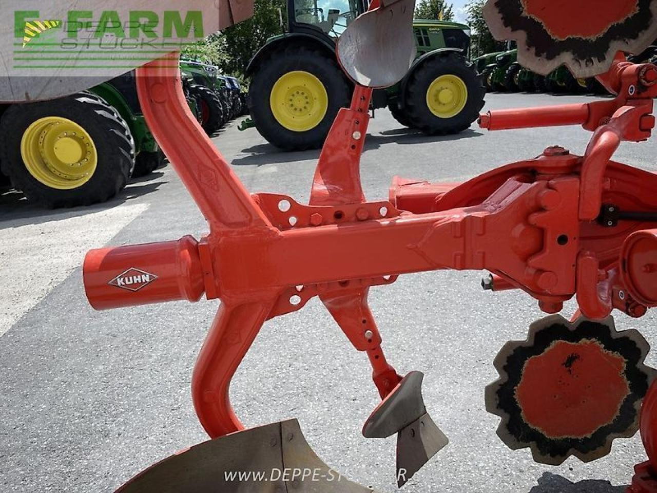 Kuhn varimaster l5 mit nsh und packerarm, - Плуг: фото 4 Kuhn varimaster l5 mit nsh und packerarm, - Плуг: фото 4