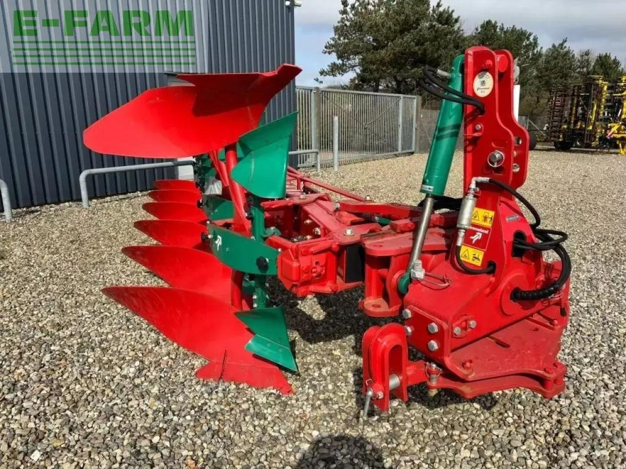 Kverneland 3300 s variomat 6 f - Плуг: фото 4 Kverneland 3300 s variomat 6 f - Плуг: фото 4