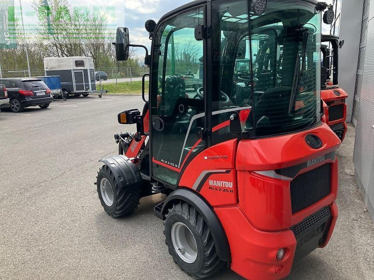 Manitou mla2-25 - Компактный фронтальный погрузчик: фото 2 Manitou mla2-25 - Компактный фронтальный погрузчик: фото 2