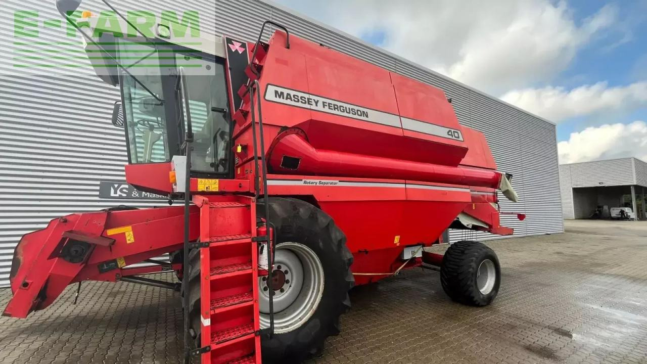 Massey Ferguson 40 - Зерноуборочный комбайн: фото 1 Massey Ferguson 40 - Зерноуборочный комбайн: фото 1