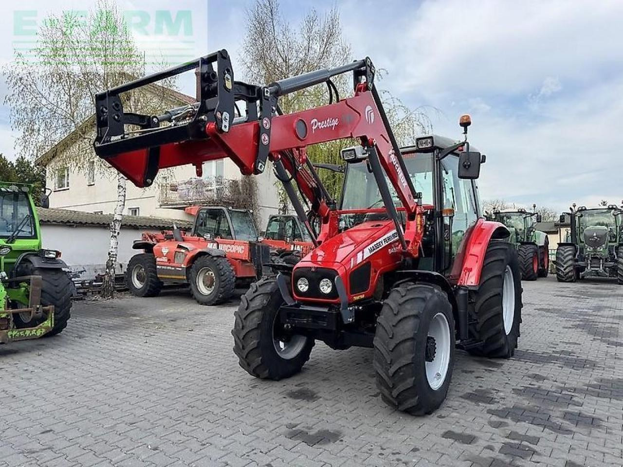 Massey Ferguson 5455 + faucheux prestige 120 - Трактор: фото 2 Massey Ferguson 5455 + faucheux prestige 120 - Трактор: фото 2