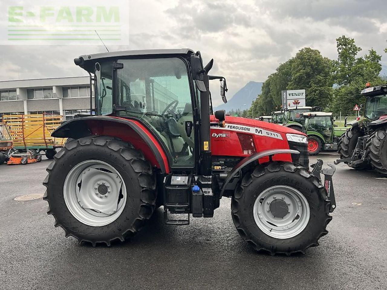 Massey Ferguson 5711m dyna4 cab essential - Трактор: фото 4 Massey Ferguson 5711m dyna4 cab essential - Трактор: фото 4