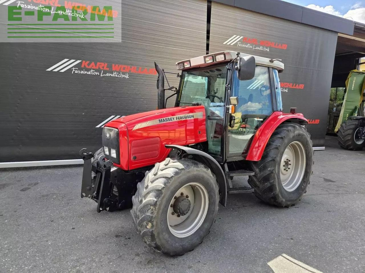 Трактор Massey Ferguson 6235-4: фото 24 Трактор Massey Ferguson 6235-4: фото 24