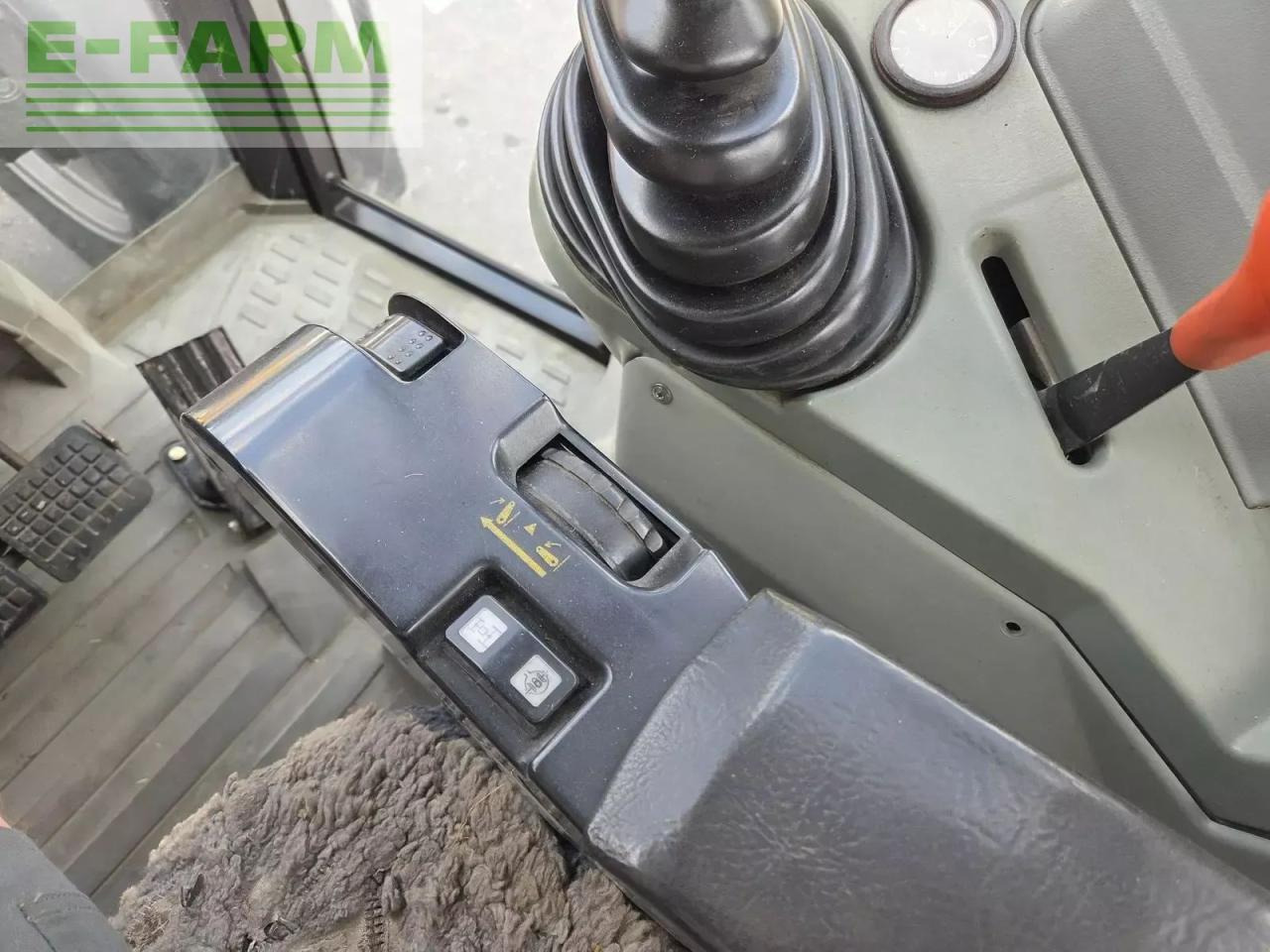 Трактор Massey Ferguson 6235-4: фото 26 Трактор Massey Ferguson 6235-4: фото 26