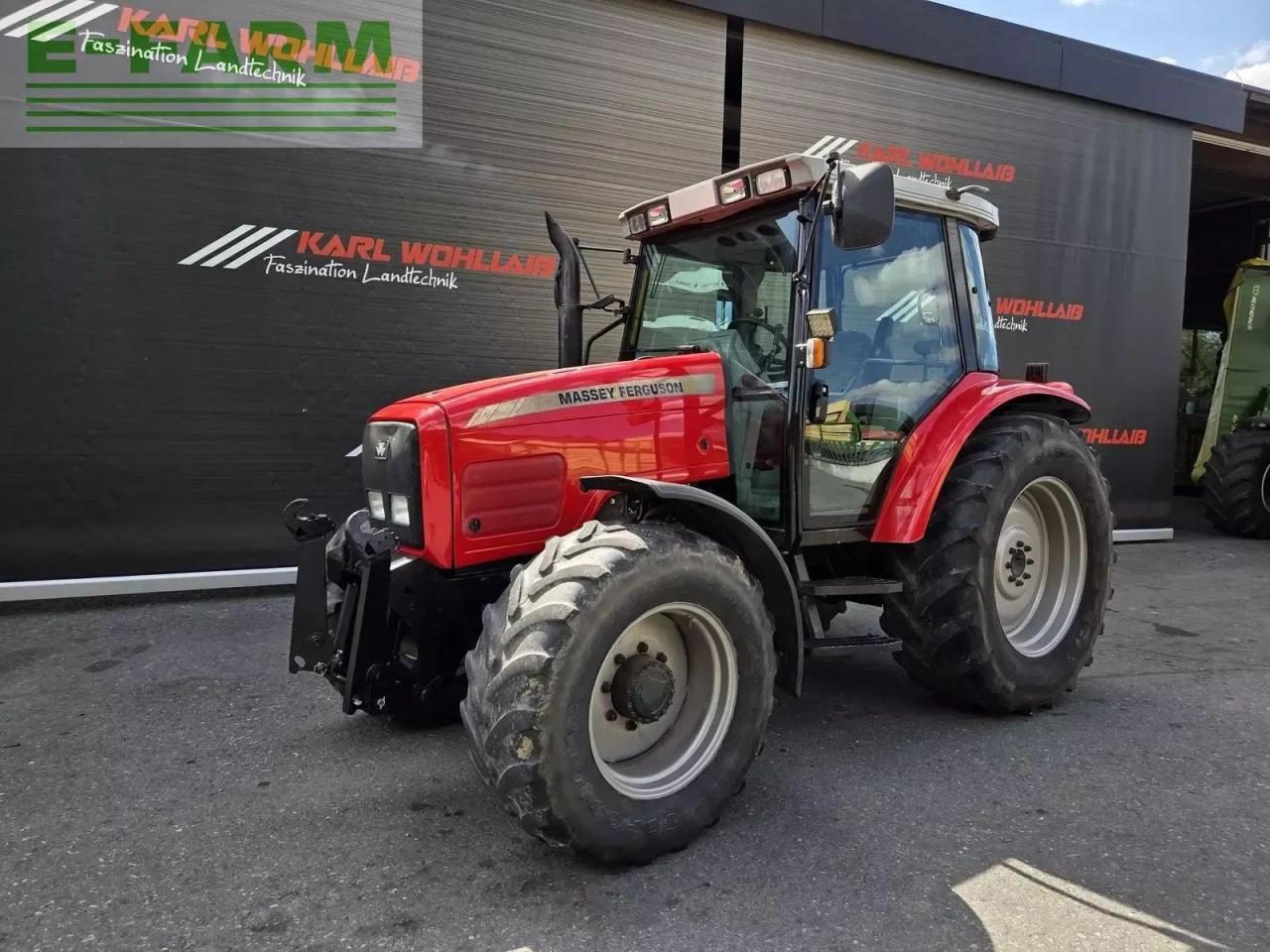 Трактор Massey Ferguson 6235-4: фото 25 Трактор Massey Ferguson 6235-4: фото 25