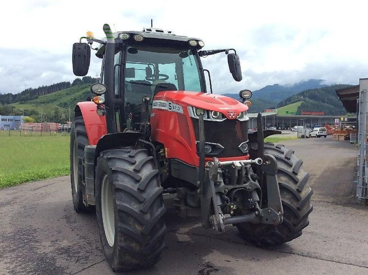 Massey Ferguson 6713s - Трактор: фото 3 Massey Ferguson 6713s - Трактор: фото 3