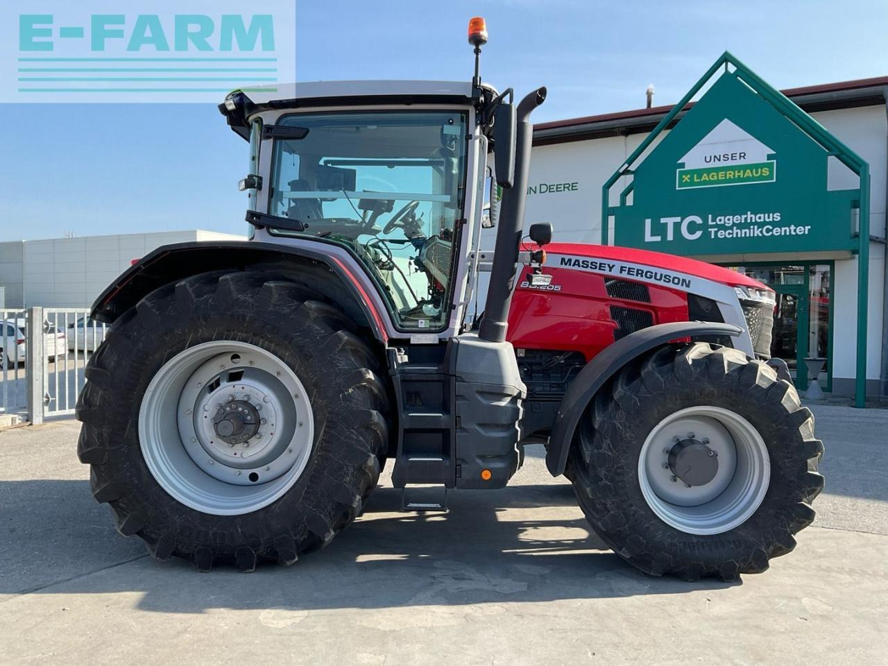 Massey Ferguson 8S.205 - Трактор: фото 5 Massey Ferguson 8S.205 - Трактор: фото 5