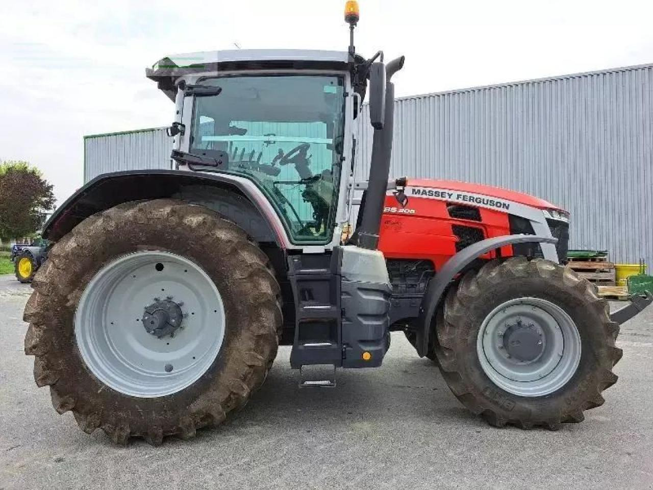 Massey Ferguson 8s.205 - Трактор: фото 3 Massey Ferguson 8s.205 - Трактор: фото 3