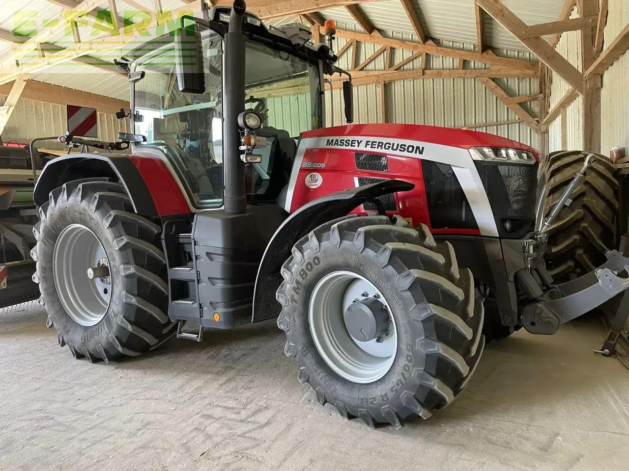 Massey Ferguson 8s.205 d7 - Трактор: фото 1 Massey Ferguson 8s.205 d7 - Трактор: фото 1