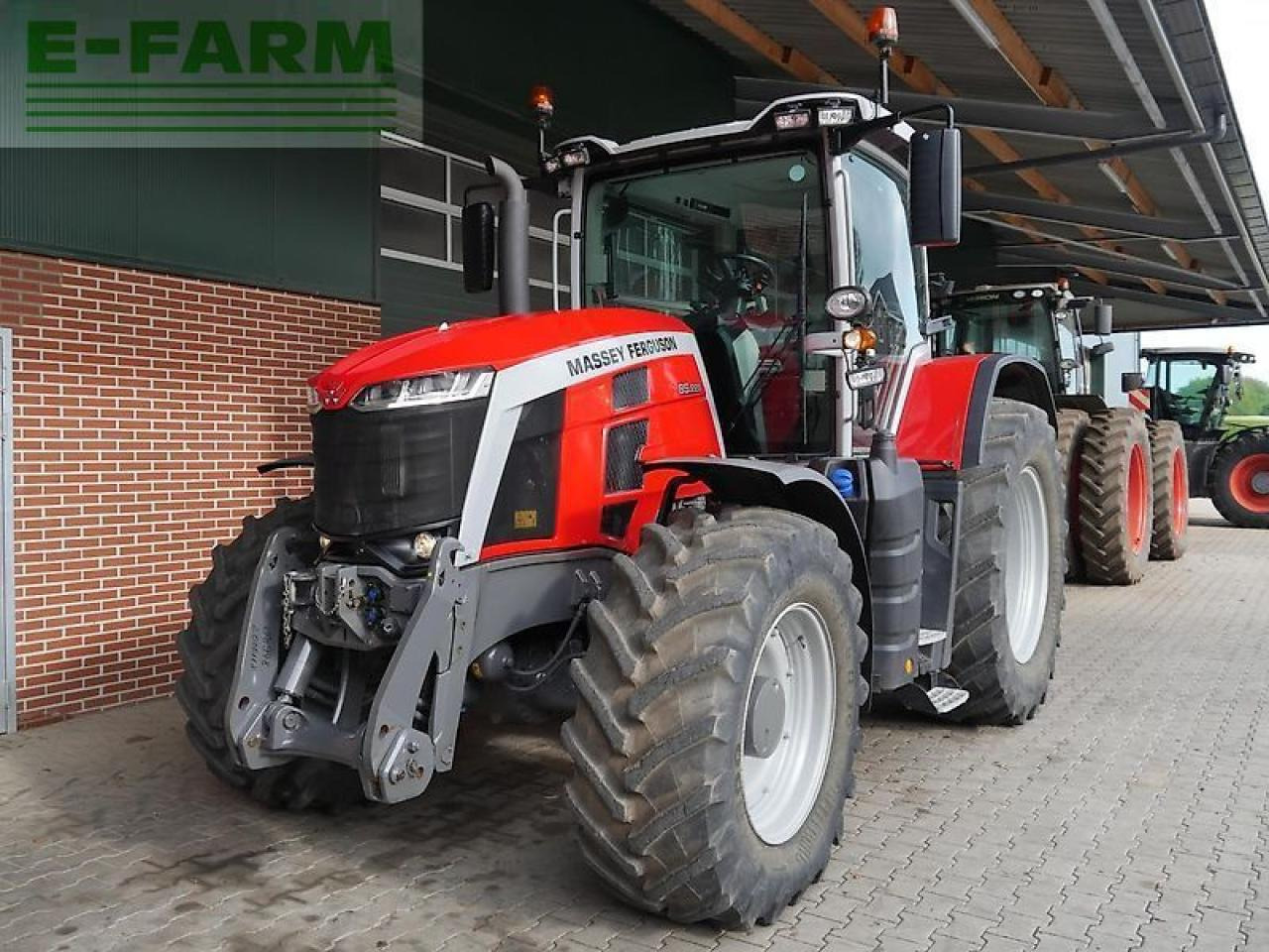 Massey Ferguson 8s.225 dyna-7 - Трактор: фото 3 Massey Ferguson 8s.225 dyna-7 - Трактор: фото 3