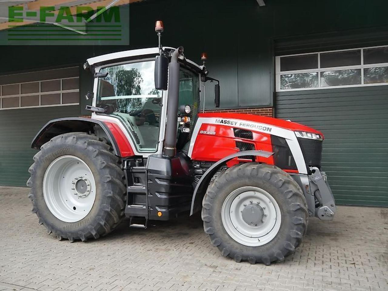 Massey Ferguson 8s.225 dyna-7 - Трактор: фото 1 Massey Ferguson 8s.225 dyna-7 - Трактор: фото 1