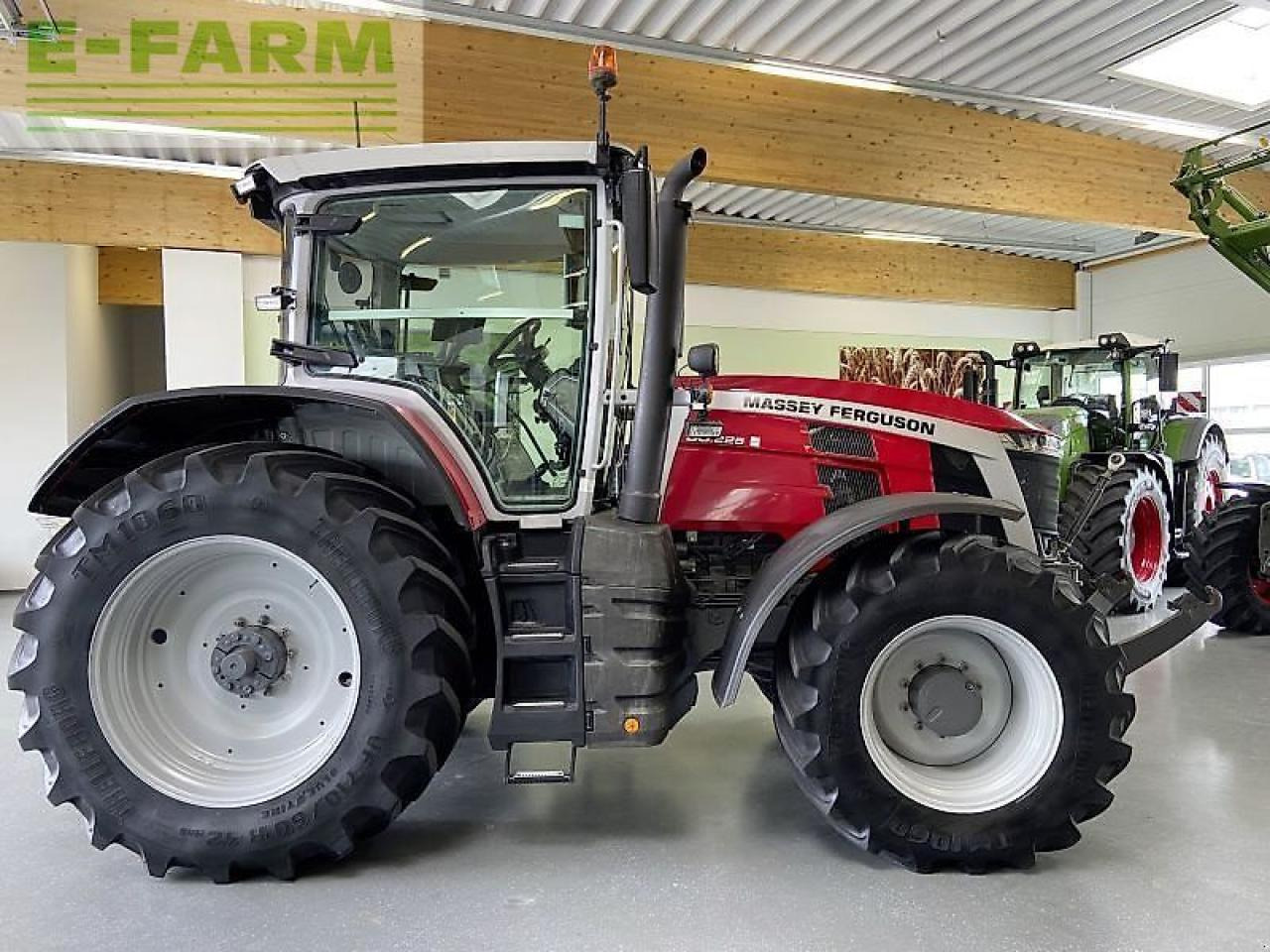Massey Ferguson 8s.225 dyna e-power - Трактор: фото 2 Massey Ferguson 8s.225 dyna e-power - Трактор: фото 2