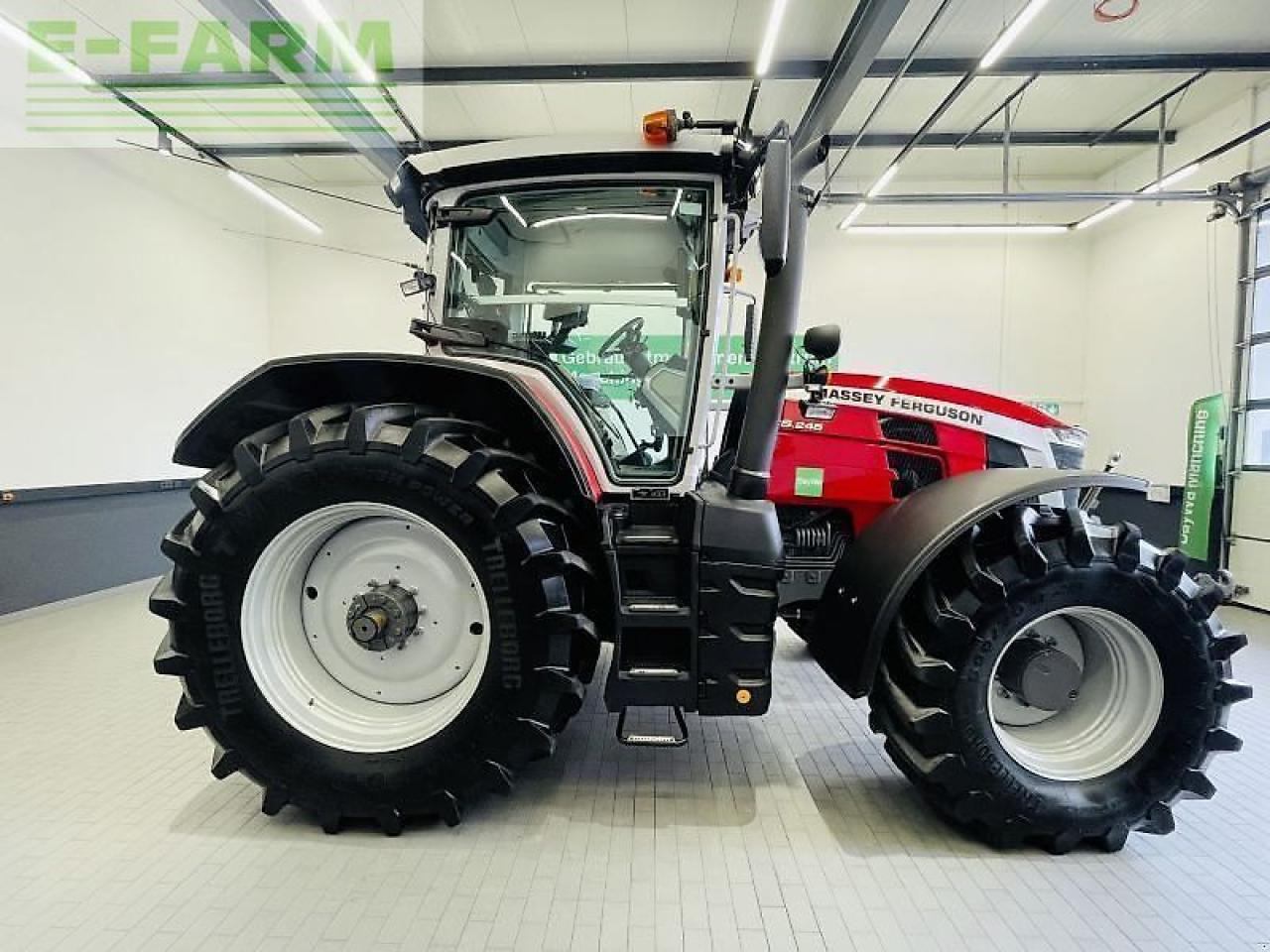 Massey Ferguson 8s.245 dyna-vt exclusive Exclusive - Трактор: фото 4 Massey Ferguson 8s.245 dyna-vt exclusive Exclusive - Трактор: фото 4