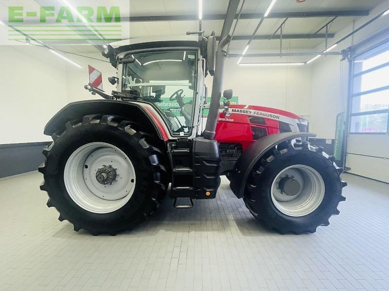 Massey Ferguson 8s.305 dyna-vt exclusive Exclusive - Трактор: фото 4 Massey Ferguson 8s.305 dyna-vt exclusive Exclusive - Трактор: фото 4